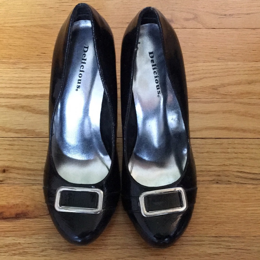 Black pumps - Picture 2 of 4